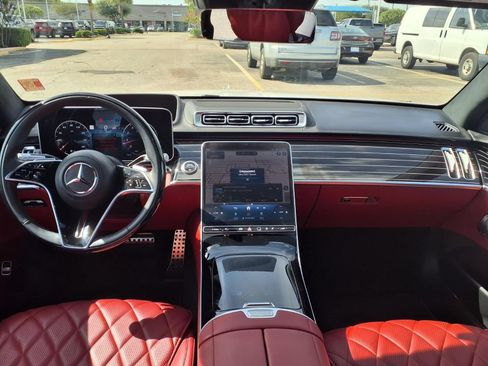 Used 2026 Mercedes-Benz S 580 4MATIC Sedan image 3
