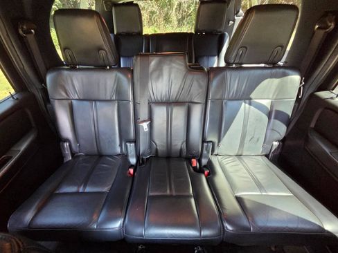 Used 2017 Lincoln Navigator L Select RWD image 13