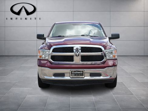 Used 2019 RAM 1500 Classic SLT RWD image 2