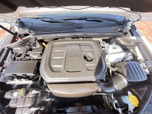Used 2021 Jeep Grand Cherokee Laredo AWD/4WD image 24
