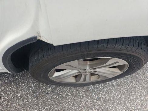 Used 2012 Toyota Highlander Limited FWD image 13