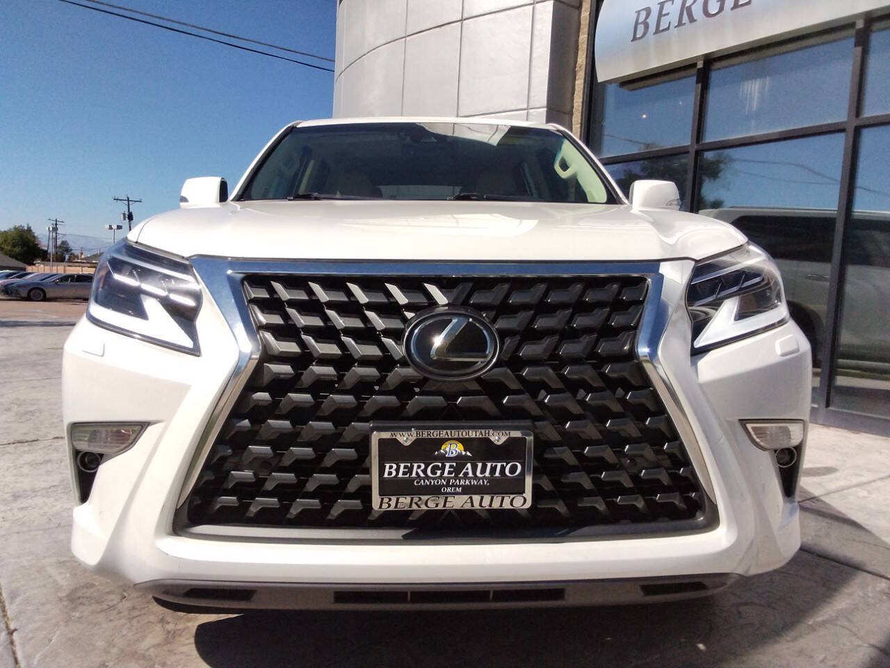 Used 2021 Lexus GX 460 Premium w/ Premium Package AWD/4WD image 2