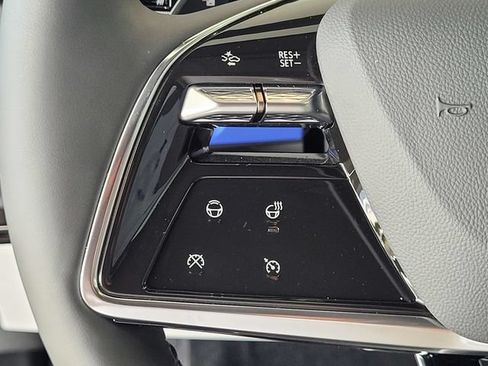 New 2027 Cadillac Optiq Premium Luxury w/ LPO, Floor Liner Package AWD/4WD image 24