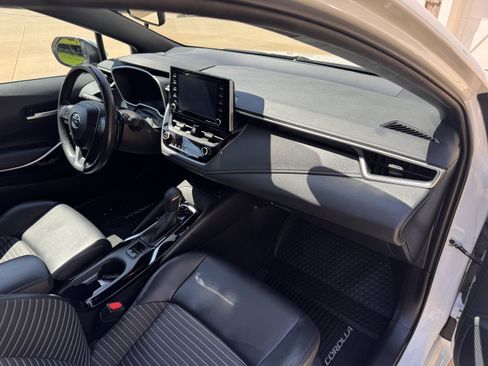 Used 2020 Toyota Corolla XSE FWD image 15