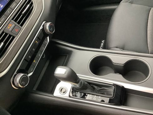 New 2025 Nissan Altima 2.5 SV image 28