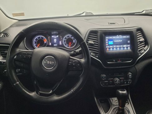 Used 2019 Jeep Cherokee Latitude Plus FWD image 22