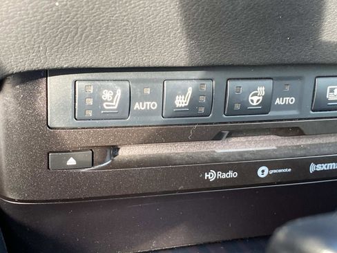 Used 2020 Lexus ES 350 w/ Luxury Package image 16