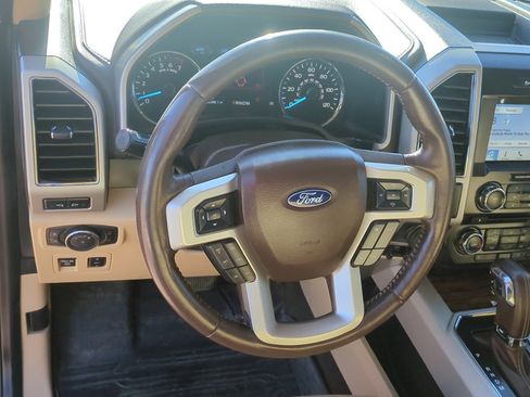 Used 2018 Ford F150 Lariat image 16