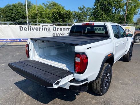 Used 2024 GMC Canyon Elevation w/ Convenience Package AWD/4WD image 5