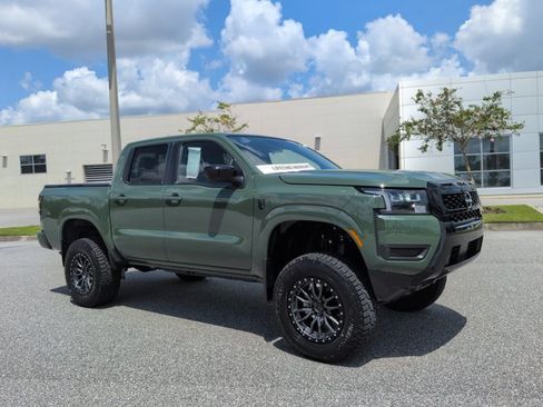 Used 2026 Nissan Frontier SV w/ SV Convenience Package AWD/4WD image 3