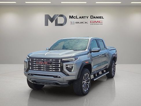 Used 2024 GMC Canyon Denali AWD/4WD image 2