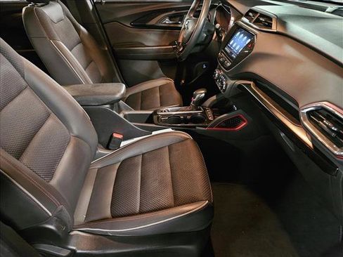 Used 2022 Chevrolet TrailBlazer RS w/ Sun and Liftgate Package image 21