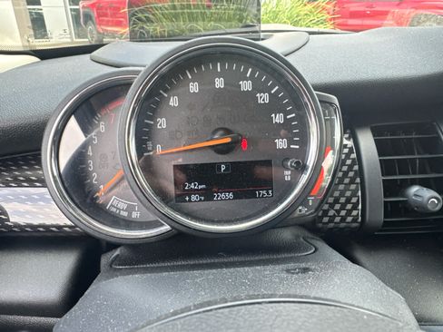 Used 2018 MINI Cooper S FWD image 8