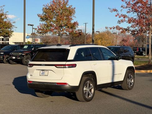 Used 2023 Jeep Grand Cherokee 4WD 4xe image 7