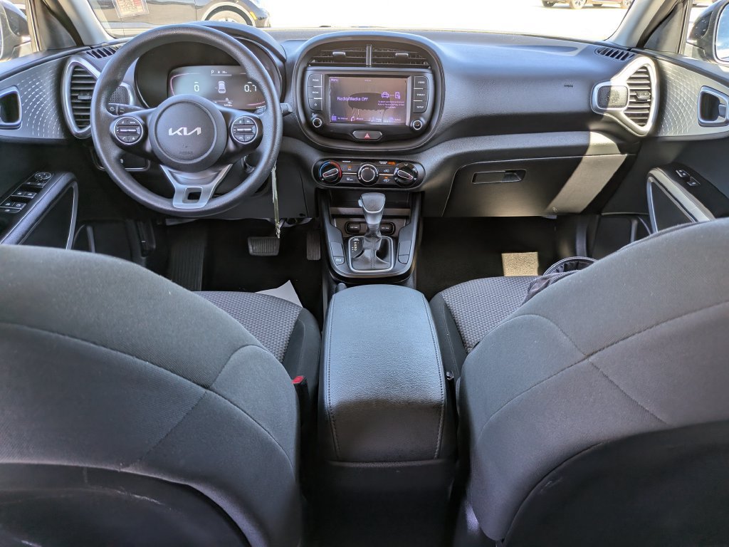 Certified 2023 Kia Soul LX FWD image 13