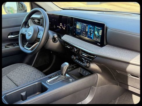 New 2026 Nissan Kicks SV image 13