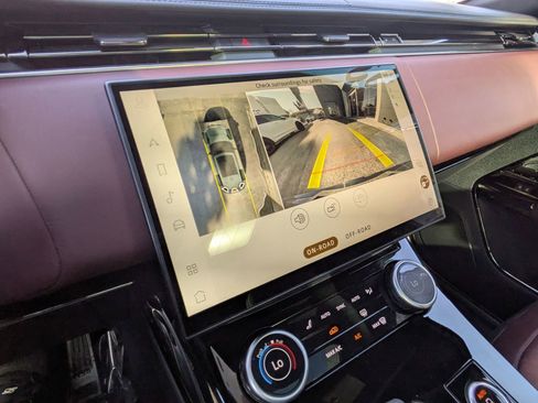 Used 2023 Land Rover Range Rover Sport SE Dynamic image 13