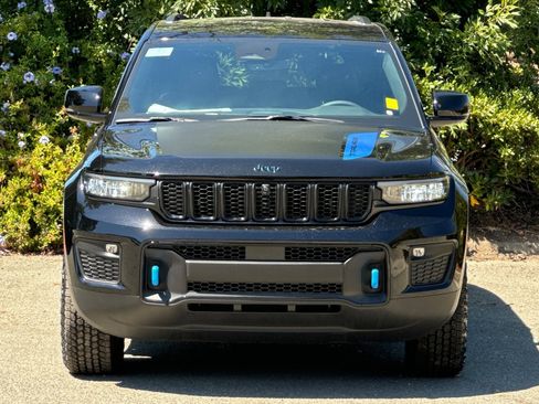 New 2023 Jeep Grand Cherokee Trailhawk image 8