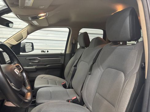 Used 2019 RAM 1500 Big Horn AWD/4WD image 12