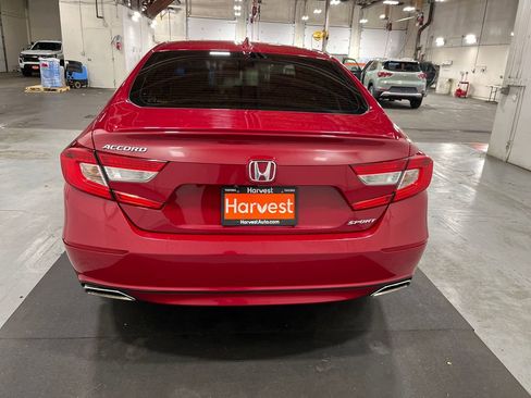 Used 2018 Honda Accord Sport image 6