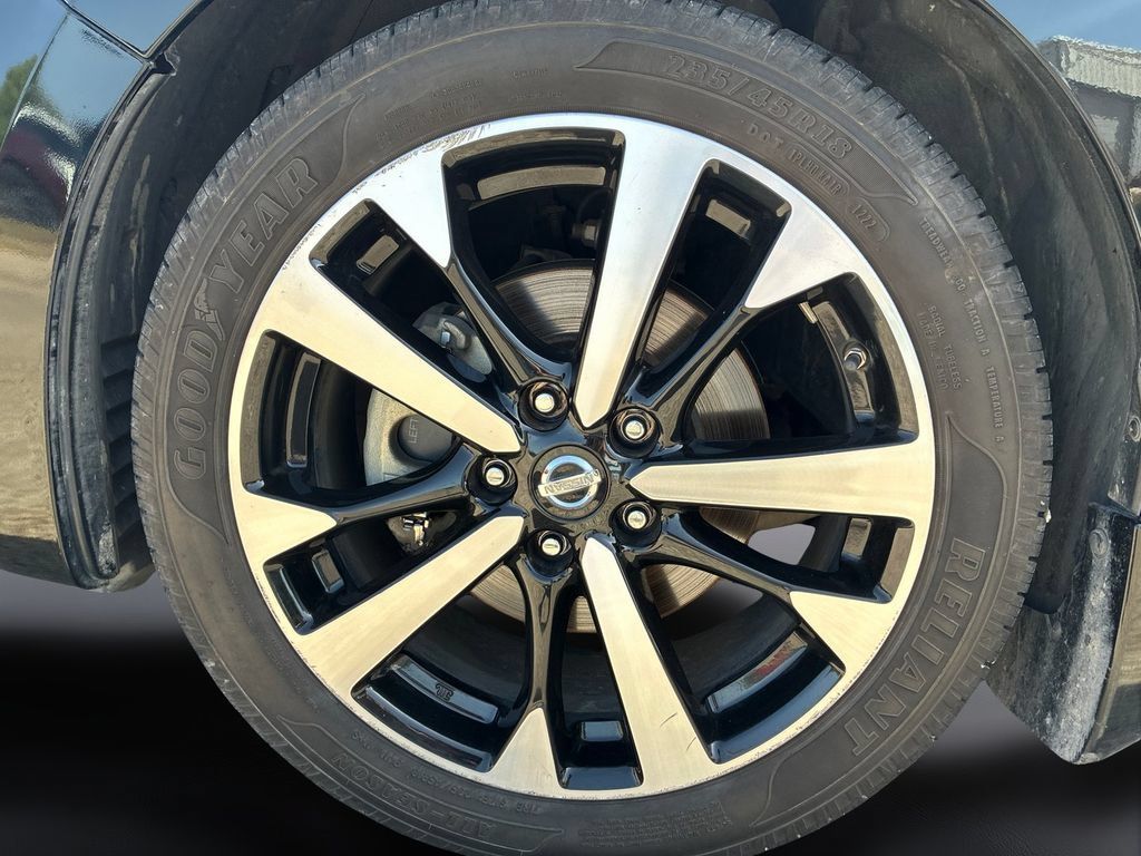 Used 2018 Nissan Altima 2.5 SR FWD image 9