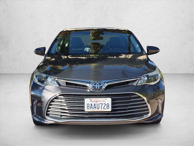 Used 2018 Toyota Avalon XLE FWD image 2