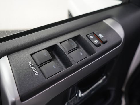 Used 2019 Toyota 4Runner SR5 image 22