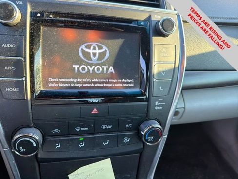 Used 2016 Toyota Camry LE w/ Moonroof Package image 15