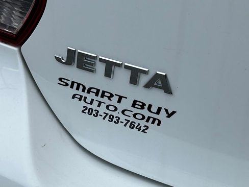 Used 2011 Volkswagen Jetta SE image 15