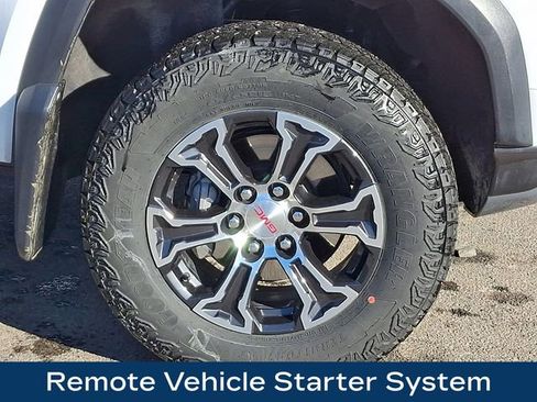 Used 2024 GMC Canyon AT4 w/ AT4 Premium Package image 12