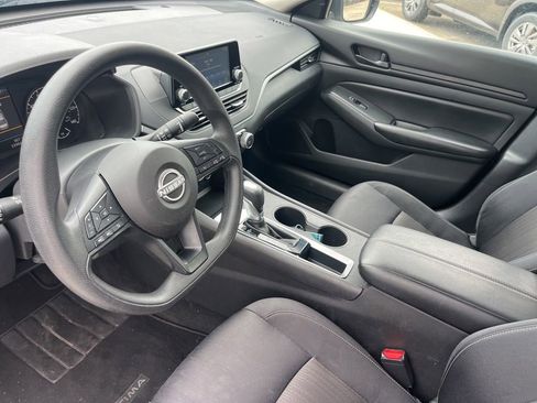 Used 2024 Nissan Altima 2.5 S FWD image 10