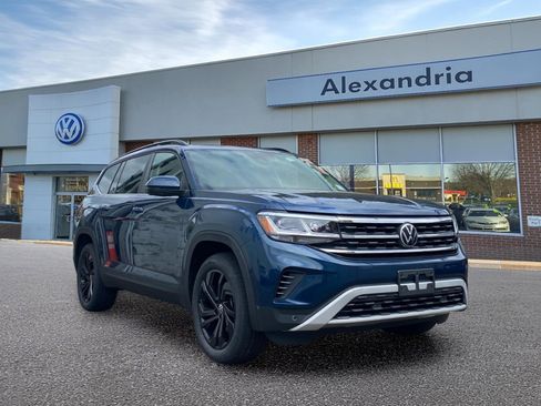 Certified 2022 Volkswagen Atlas SE w/ Panoramic Sunroof Package FWD image 1