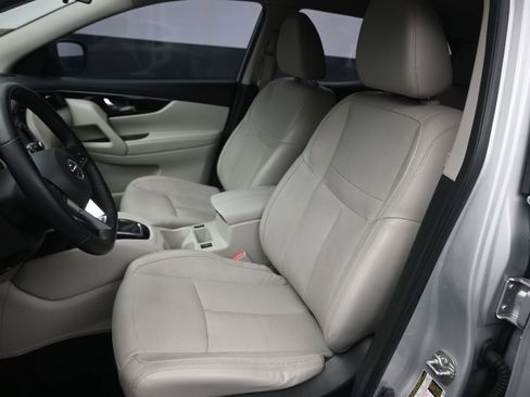 Used 2018 Nissan Rogue Sport SL AWD/4WD image 19