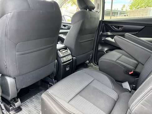 Used 2024 Subaru Ascent Premium w/ Convenience Package AWD/4WD image 17