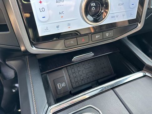 Certified 2024 Ford Expedition Max Platinum AWD/4WD image 17