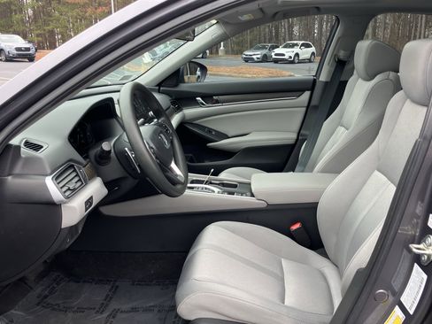 Used 2020 Honda Accord EX image 16