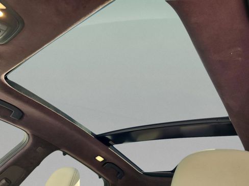 Used 2019 INFINITI QX50 Essential w/ Sensory Package image 31