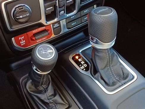 New 2026 Jeep Gladiator Mojave AWD/4WD image 26
