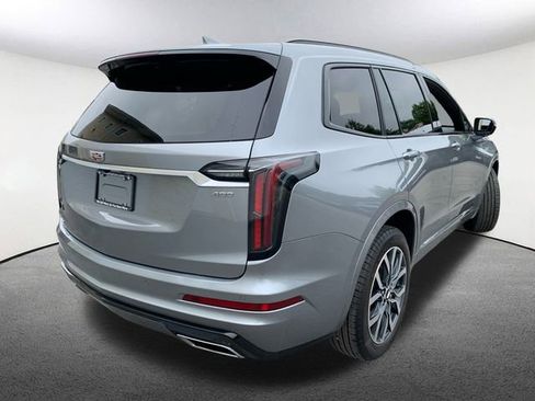Used 2023 Cadillac XT6 Sport image 14