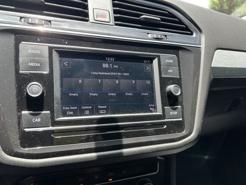 Used 2019 Volkswagen Tiguan S FWD image 21