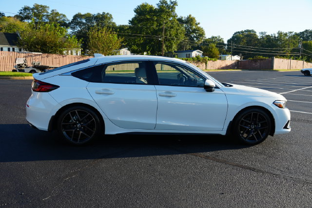 Used 2022 Honda Civic Sport Touring image 9