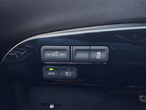 Used 2017 Toyota Prius Four image 31