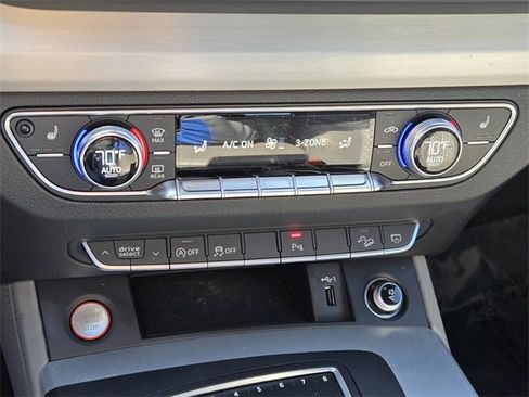 Used 2018 Audi SQ5 Prestige w/ Prestige Package image 22