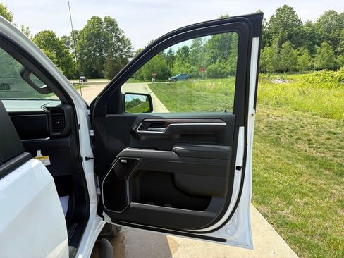 New 2026 Chevrolet Silverado 1500 RST w/ Redline Edition AWD/4WD image 39