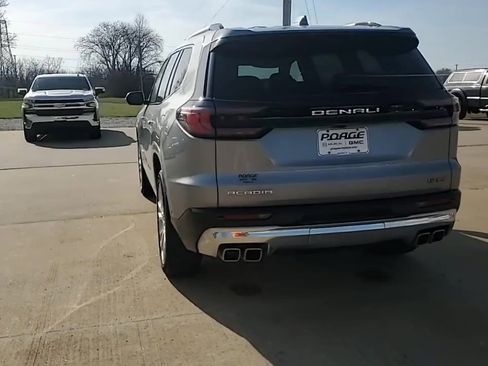 Used 2024 GMC Acadia Denali w/ Super Cruise Package image 7