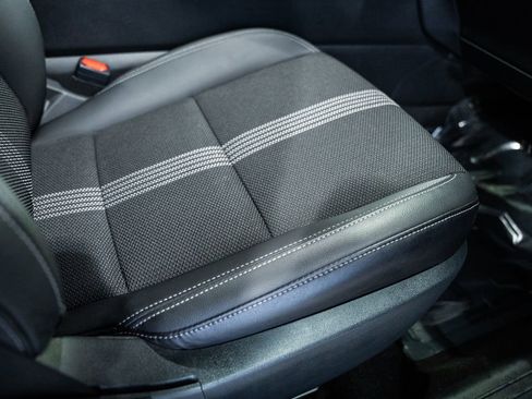 Used 2025 MAZDA CX-50 AWD 2.5 S w/ Premium Package image 39