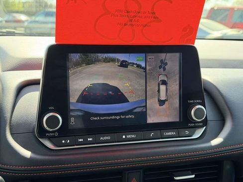 Used 2025 Nissan Rogue SV image 21