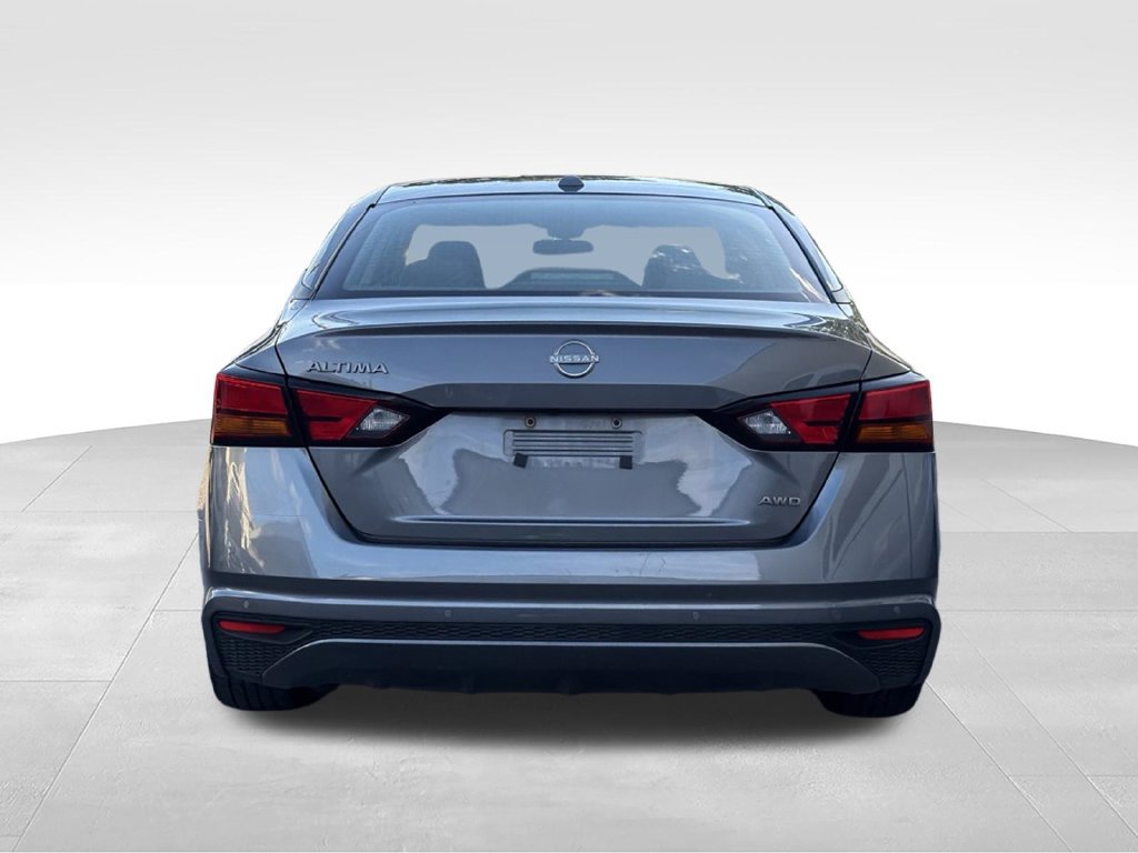 Used 2025 Nissan Altima 2.5 SV AWD/4WD image 7