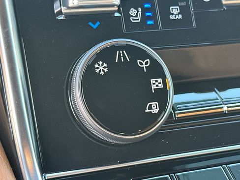 Certified 2026 Nissan Armada Platinum Reserve image 37