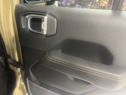 New 2025 Jeep Gladiator Sport image 20